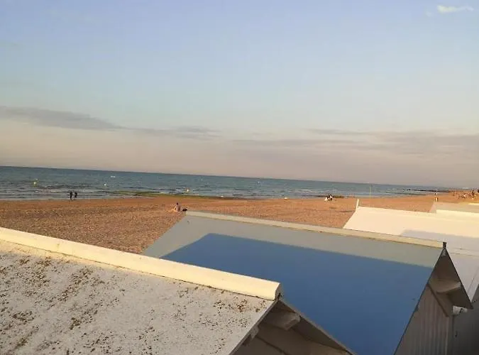 Parenthese Normande A 2 Pas De La كورسول-سور-مار