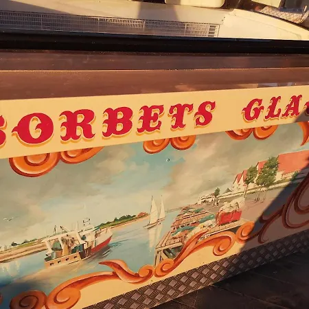 Parenthese Normande A 2 Pas De La *